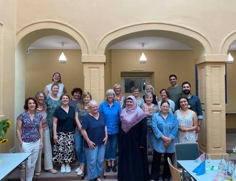 Städtische Mitarbeiter des Bereichs Integration und Gemeinwesenarbeit und die Ehrenamtlichen
