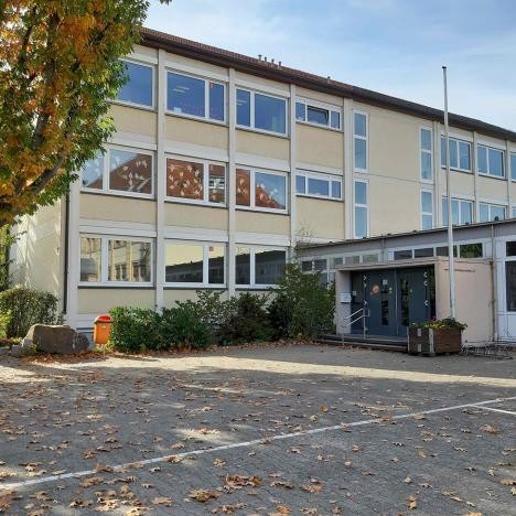 Entrance of the elementary school Niederbühl