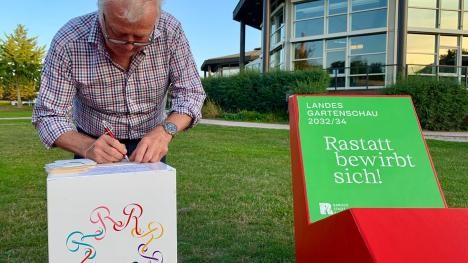 Les citoyens participent à la campagne de sous-bocks pour l'exposition horticole de Rastatt
