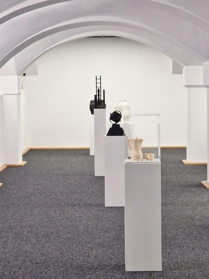 Skulpturen in der Ausstellung "Resonanzen", Foto: Johanne Kätzel / Stadt Rastatt