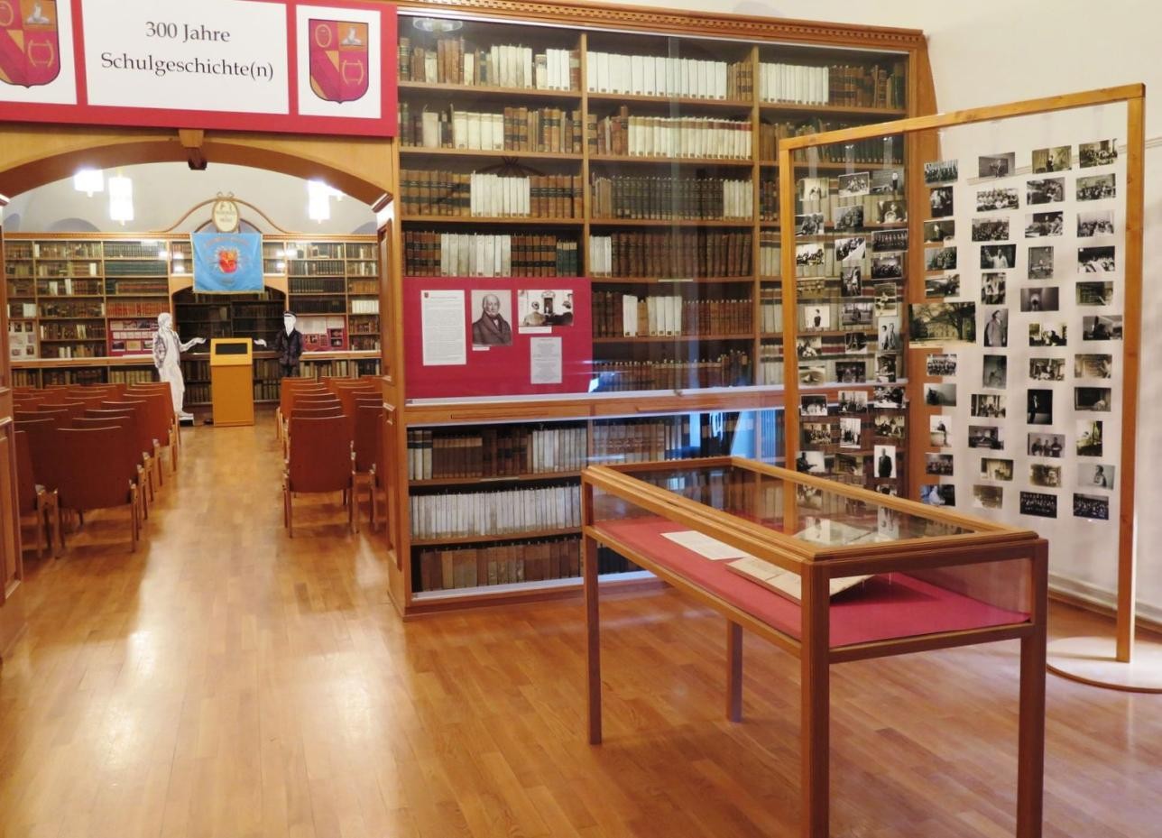 Blick in die Historische Bibliothek Rastatt.