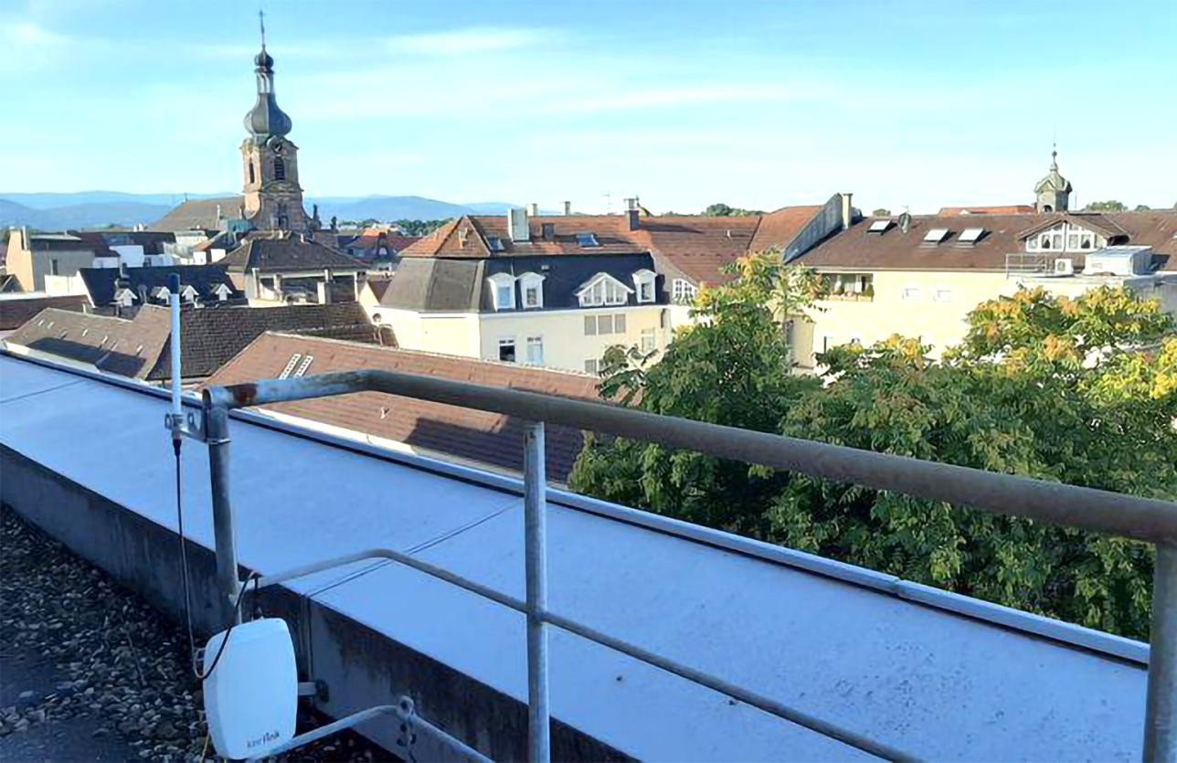 Sensor antenna on a municipal building