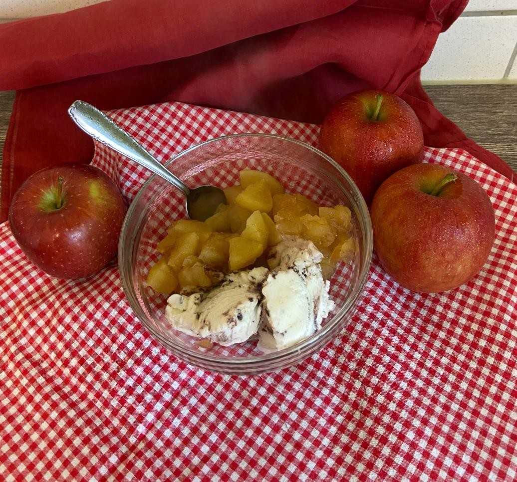 Apple compote