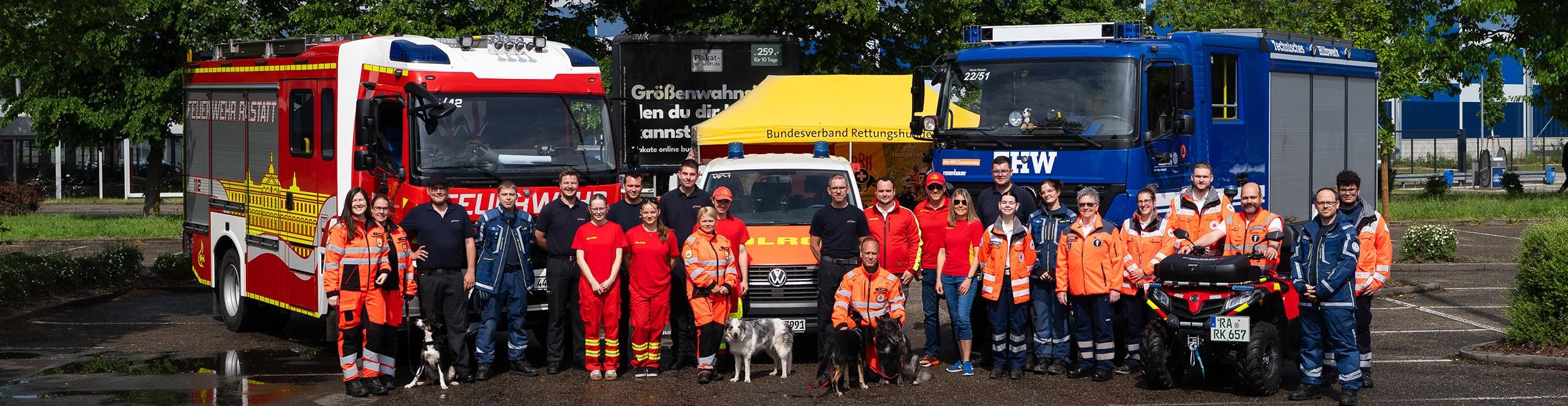 Verkaufsoffener Sonntag Gewerbegebiet Ost mit "Tag der Alltagshelden". Foto: Stadt Rastatt/Nick Großmann Gruppenfoto Alltagshelden