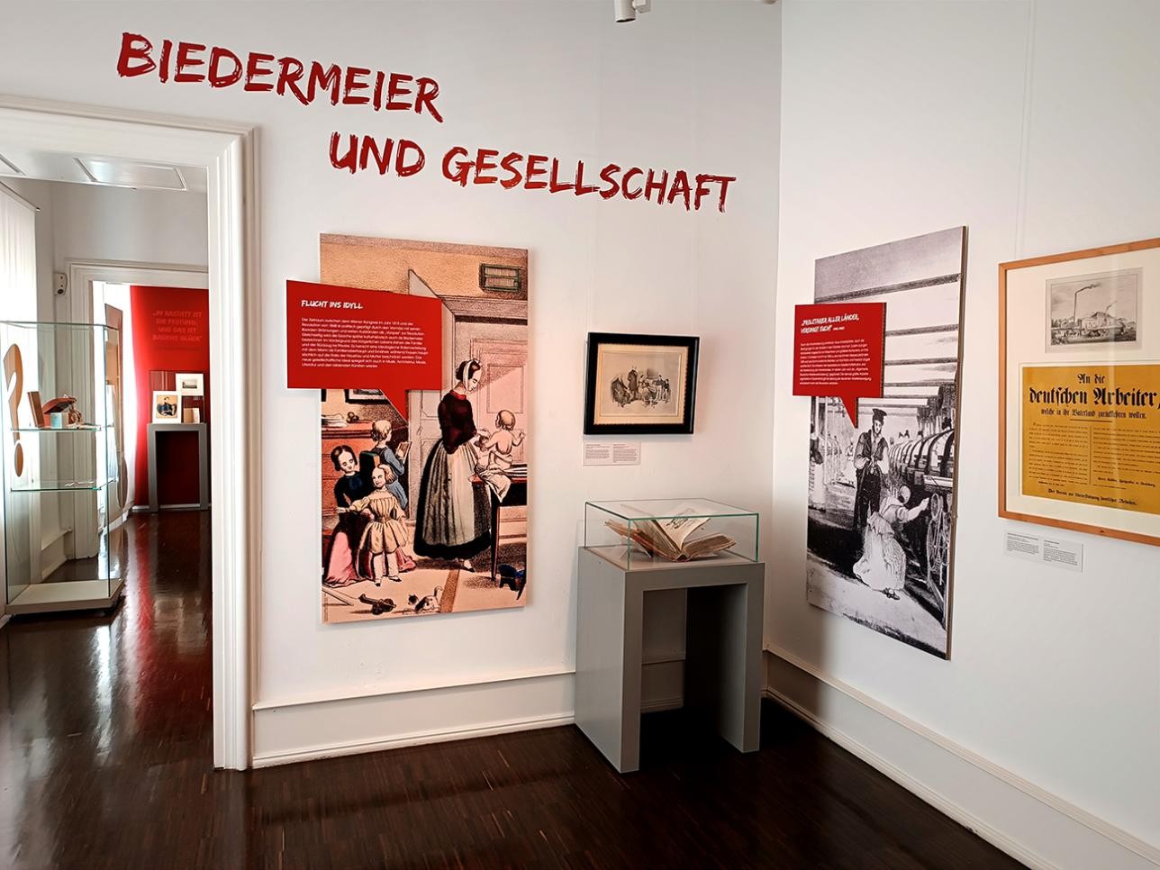 Room with pictures and information texts on the special exhibition: "For Freedom! Rastatt and the 1848/49 Revolution"
