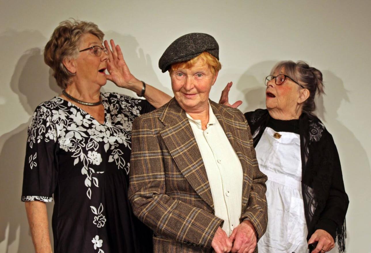 Drei Frauen auf der Bühne