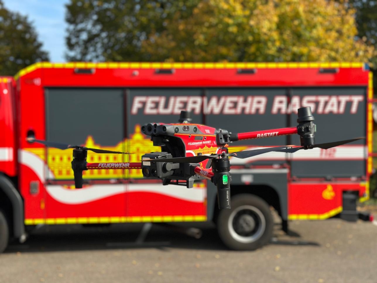 Mit einer Drohne sind die Einsätze der Feuerwehr noch sicherer und effizienter. Foto: Denis Wörner Mit einer Drohne sind die Einsätze der Feuerwehr noch sicherer und effizienter.