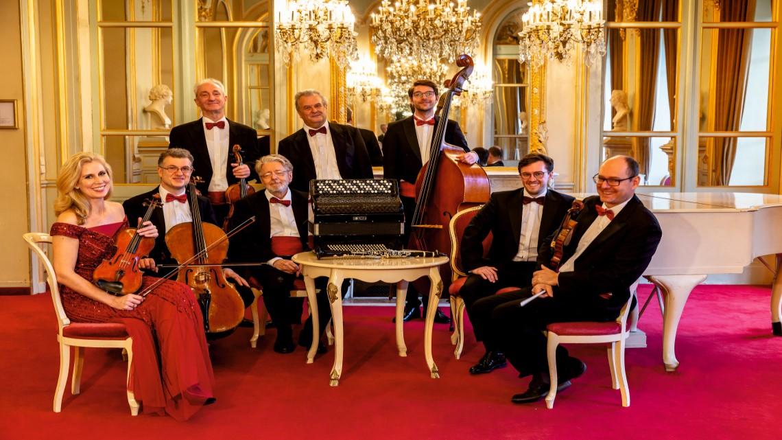 Die Musiker in vertrauter Umgebung