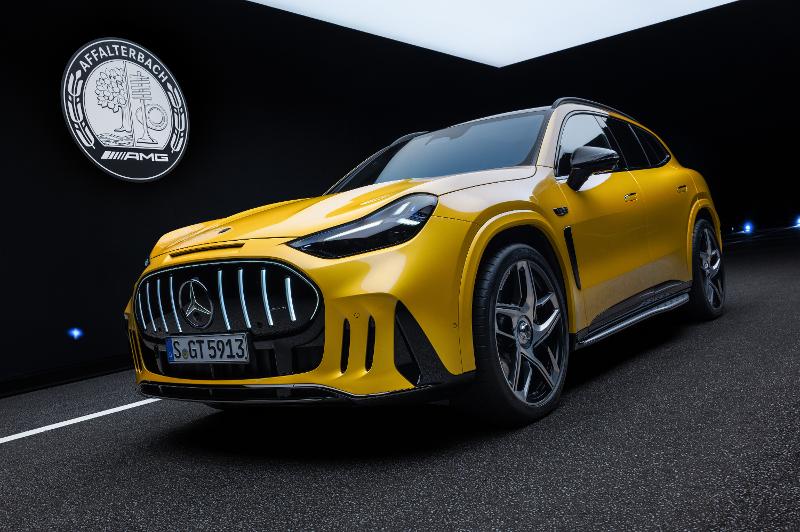 Exklusive Ausstellung des Mercedes-AMG GT SUV & winterliches Buffet