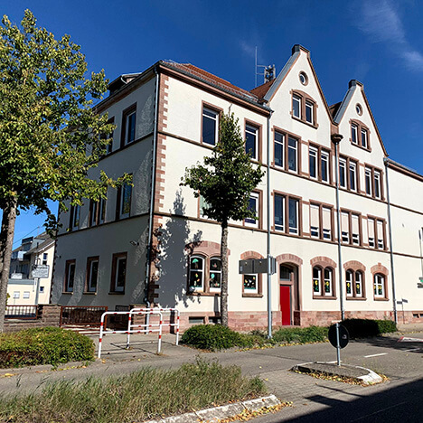 Entrance of the elementary school Plittersdorf