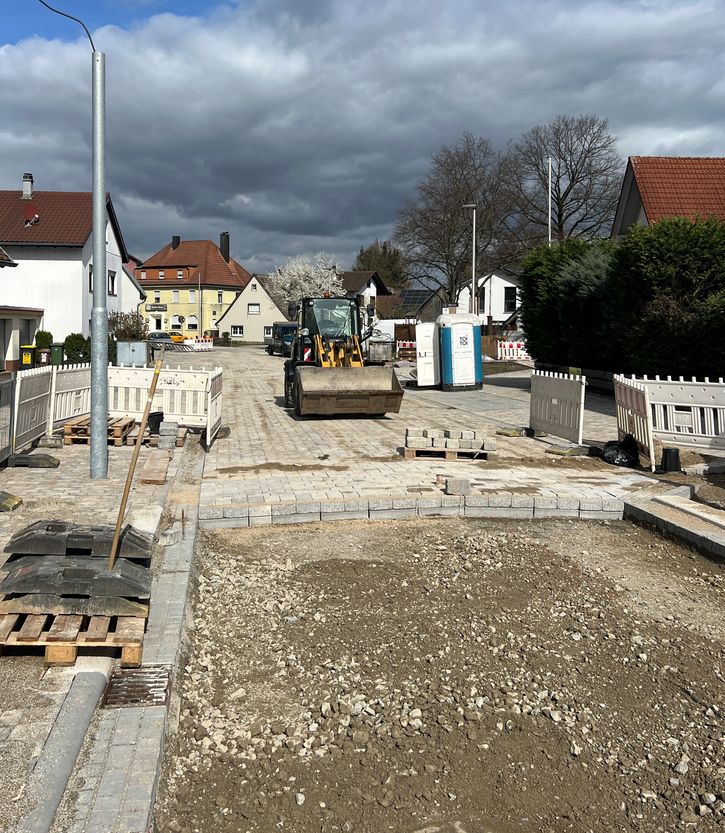 In Höhe der Eisdiele in der Rauentaler Hauptstraße sind die Sanierungsarbeiten nahezu abgeschlossen. 